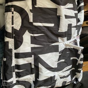 Women’s windbreaker